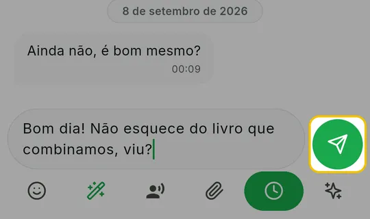 Campo de mensagem com o botão verde de enviar em destaque