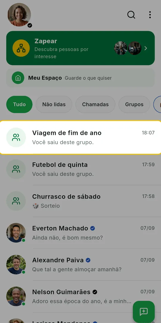 Lista de conversas do ZAP com o grupo do qual você saiu em destaque
